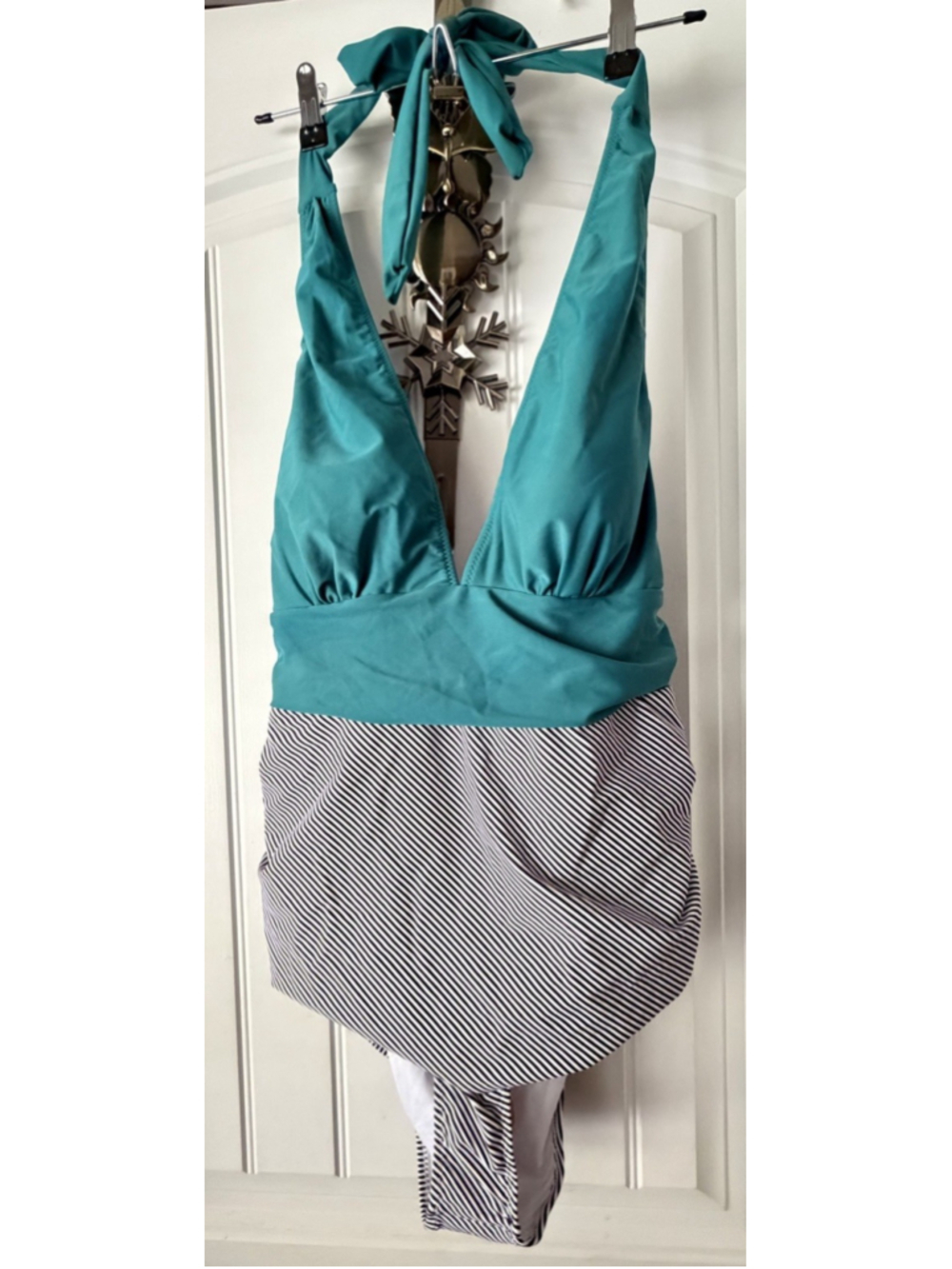 🇺🇸 Cupshe One Piece Swimsuit 1X Teal Halter Plunge Striped Bottom NWT - Picture 5 of 9